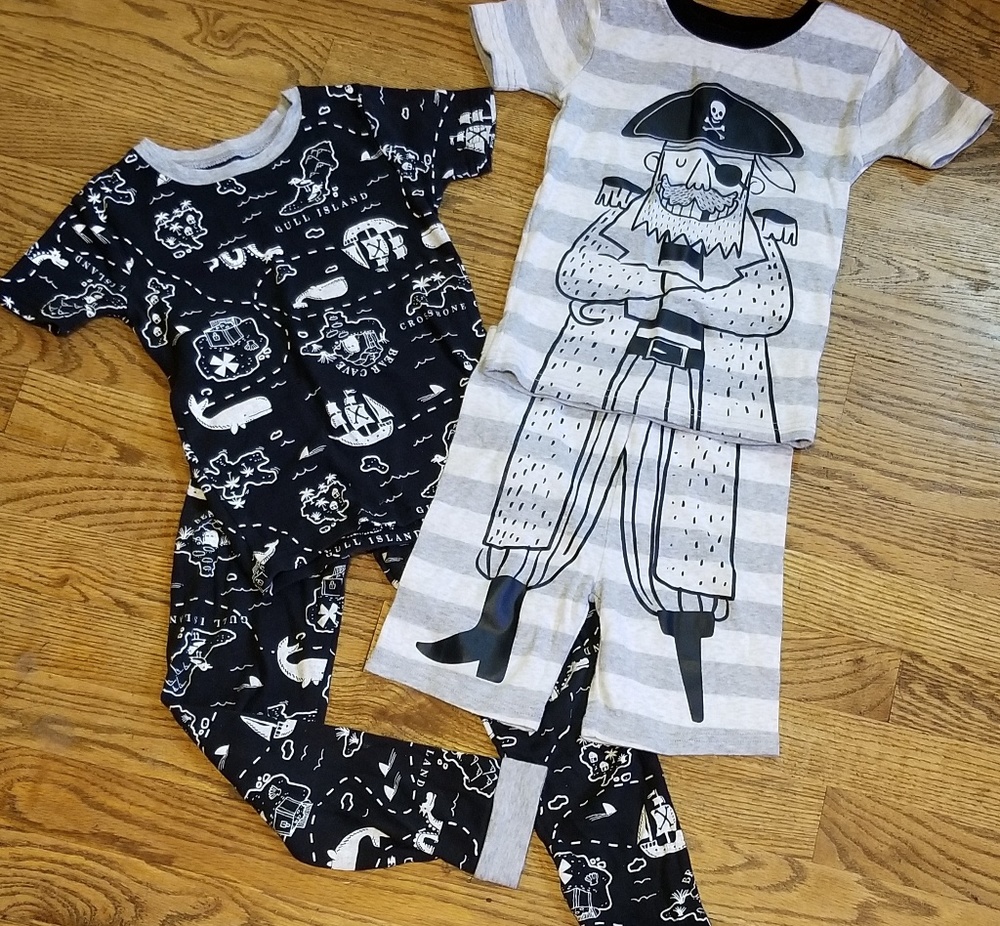 2 PAIRS!! Carter's boys pajamas